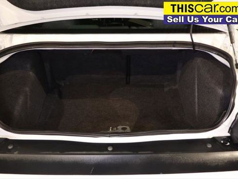 Used 2014 Dodge Challenger R/T image 21