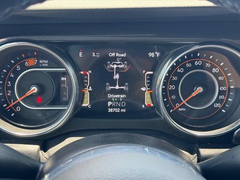 Used 2021 Jeep Wrangler Unlimited Sahara AWD/4WD image 19