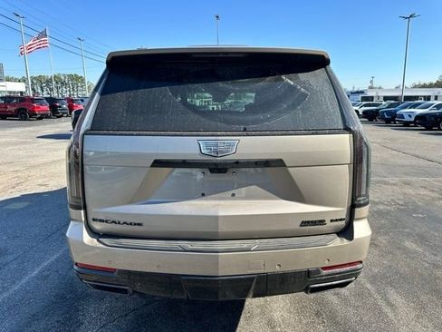 Used 2025 Cadillac Escalade Sport Platinum w/ LPO, ONYX Package image 7