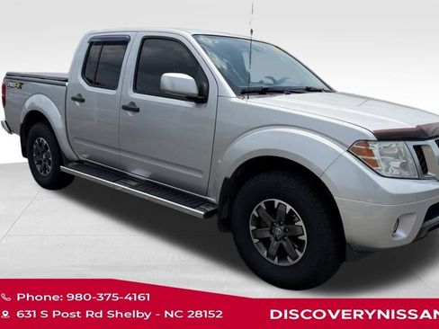 Used 2018 Nissan Frontier PRO-4X AWD/4WD image 5