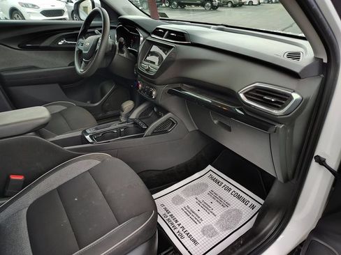Used 2023 Chevrolet TrailBlazer LT AWD/4WD image 19
