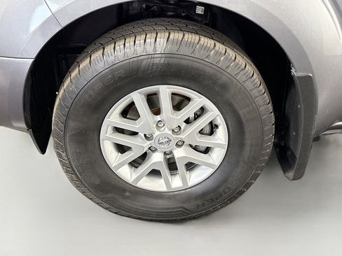 Used 2021 Nissan Frontier SV RWD image 38