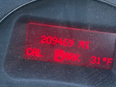 Used 2007 Pontiac Grand Prix w/ Preferred Package image 10