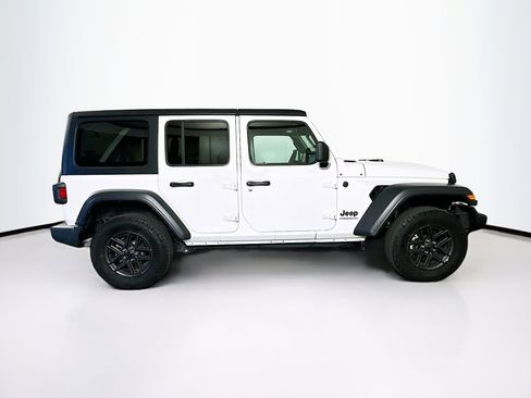 Used 2025 Jeep Wrangler Sport S image 10