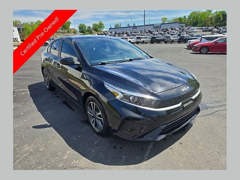 Certified 2022 Kia Forte LXS FWD image 1