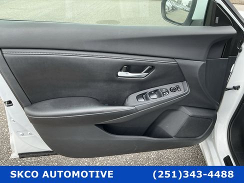 Used 2021 Nissan Sentra SV w/ Trunk Package FWD image 12