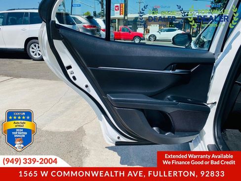 Used 2019 Toyota Camry LE FWD image 27