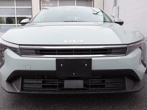 Used 2025 Kia K4 FWD image 2