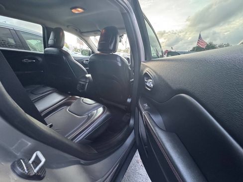Used 2017 Jeep Cherokee Trailhawk image 13
