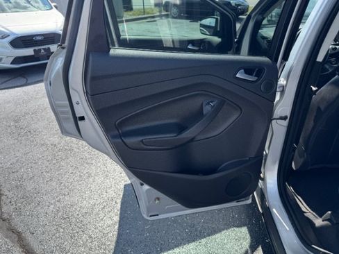 Used 2016 Ford Escape Titanium w/ Equipment Group 301A FWD image 13