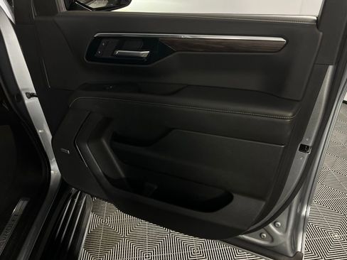 Used 2025 Chevrolet Tahoe Premier image 31