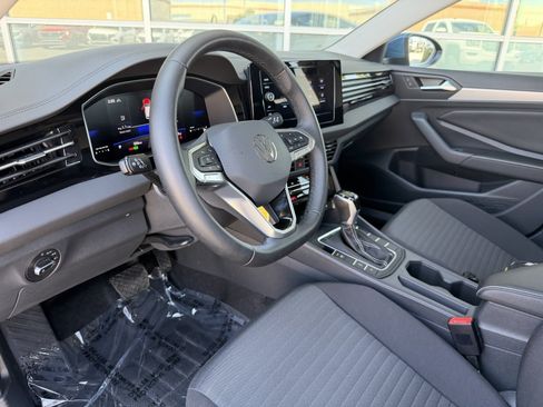 Used 2025 Volkswagen Jetta S FWD image 32