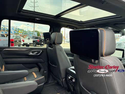 Used 2023 GMC Yukon XL AT4 w/ AT4 Premium Plus Package AWD/4WD image 22