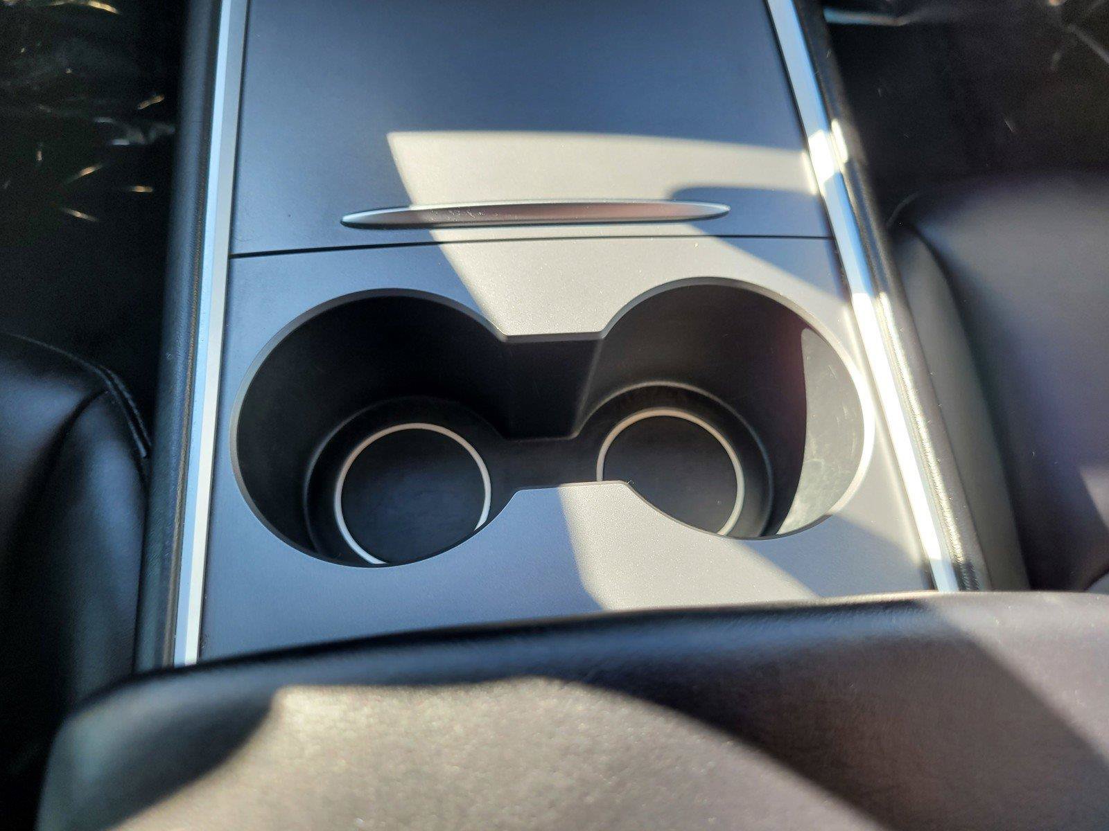Used 2022 Tesla Model Y Long Range AWD/4WD image 25