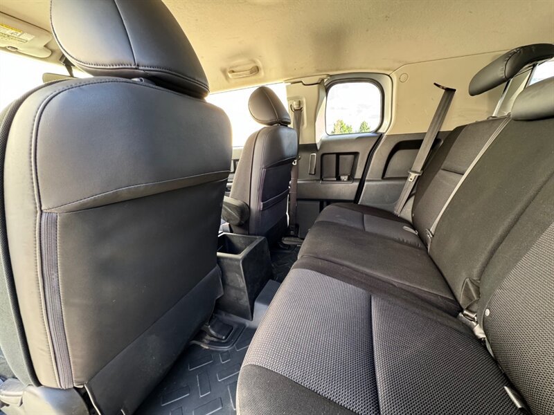 Used 2007 Toyota FJ Cruiser 4WD image 23