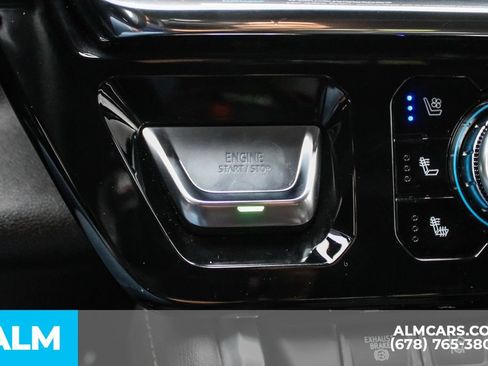 Used 2025 GMC Sierra 3500 Denali w/ Denali Reserve Package AWD/4WD image 27