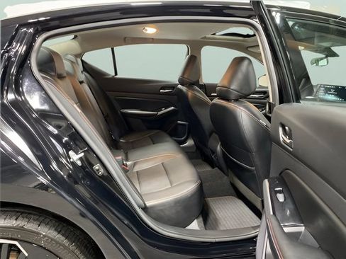 Certified 2024 Nissan Altima 2.5 SR w/ SR Premium Package AWD/4WD image 27