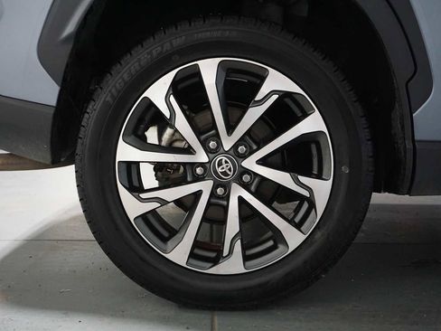 Used 2023 Toyota Corolla Cross XLE image 10