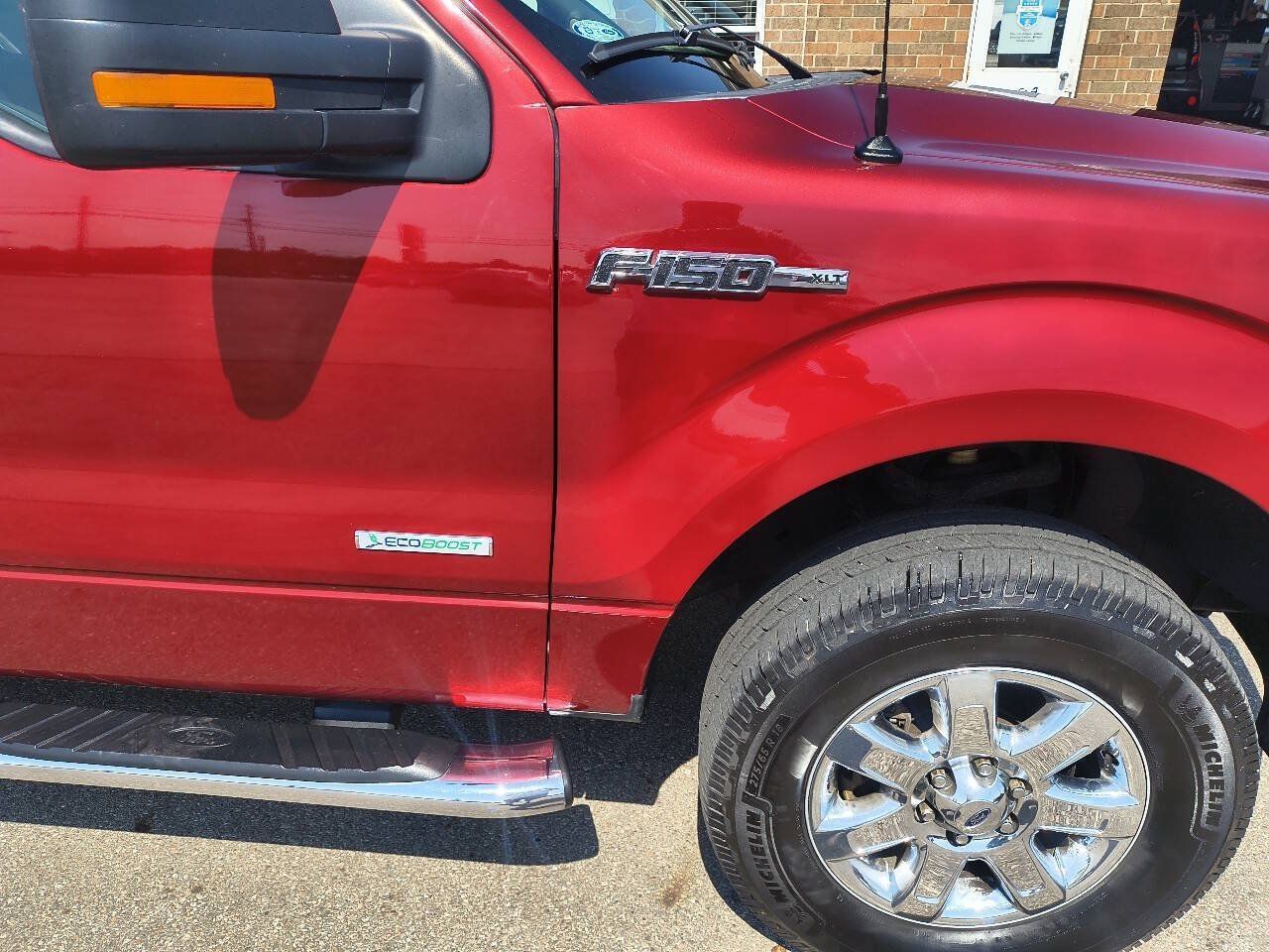 Used 2014 Ford F150 XLT w/ Equipment Group 302A Luxury AWD/4WD image 4