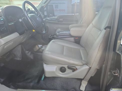 Used 2005 Ford F250 Lariat image 14