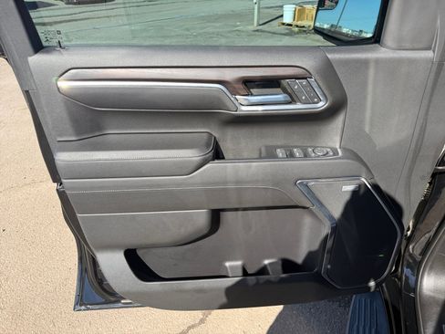 Used 2023 GMC Sierra 1500 SLT w/ SLT Premium Package AWD/4WD image 14