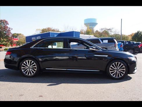 Used 2019 Lincoln Continental Select image 6