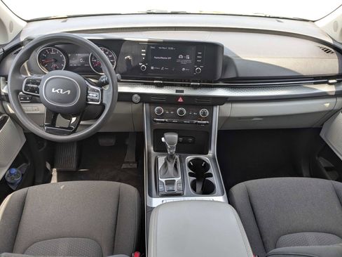 Used 2022 Kia Carnival LX FWD image 20