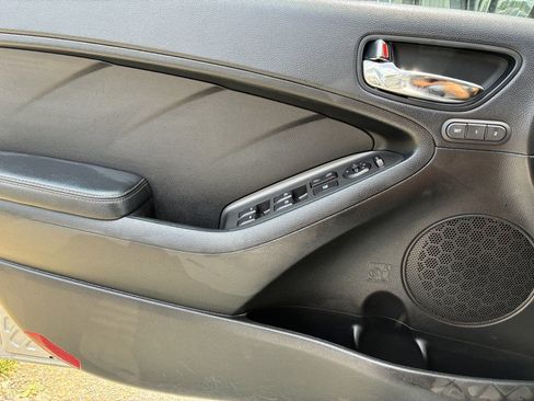 Used 2015 Kia Forte EX w/ Premium Package FWD image 14