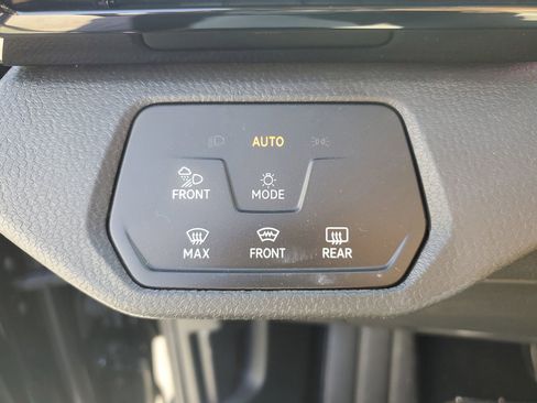 Used 2021 Volkswagen ID.4 Pro S w/ Gradient Package AWD/4WD image 23