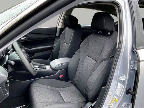 Certified 2025 Honda Accord LX image 15