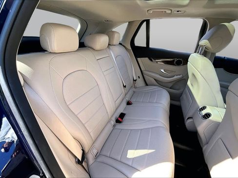 Used 2021 Mercedes-Benz GLC 300 image 21