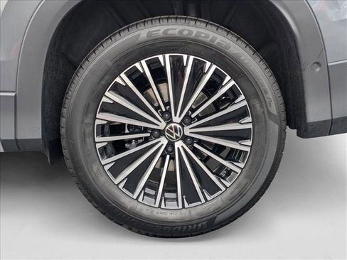 New 2025 Volkswagen Tiguan S image 10