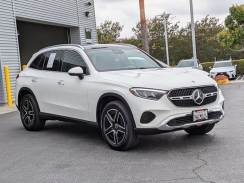 Used 2026 Mercedes-Benz GLC 300 image 3