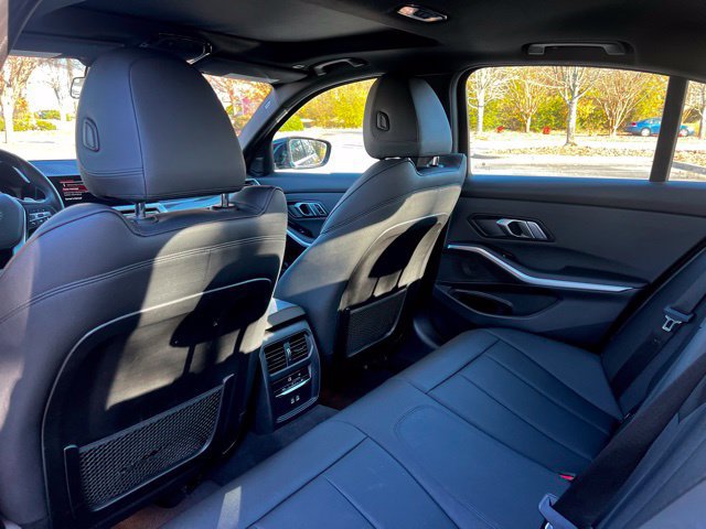 Used 2021 BMW 330i Sedan w/ Convenience Package RWD image 17