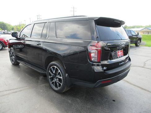 Used 2023 Chevrolet Suburban RST AWD/4WD image 10