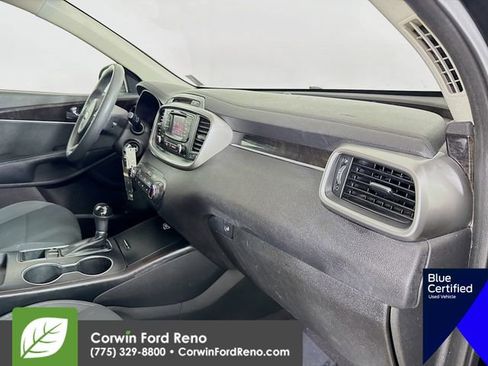 Used 2016 Kia Sorento LX image 30
