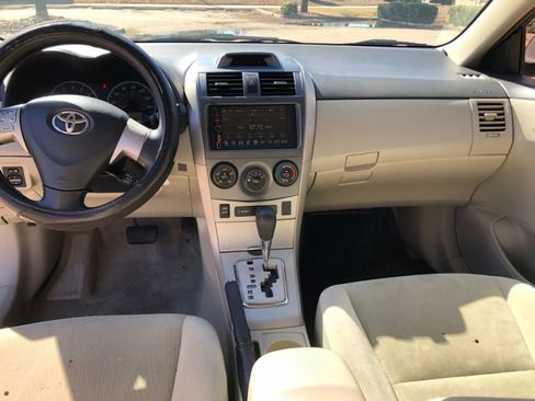 Used 2012 Toyota Corolla LE image 27