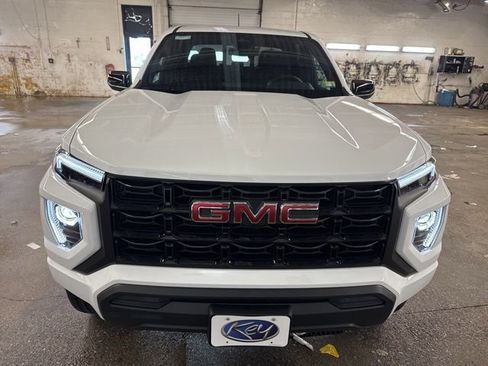 New 2026 GMC Canyon Elevation image 2