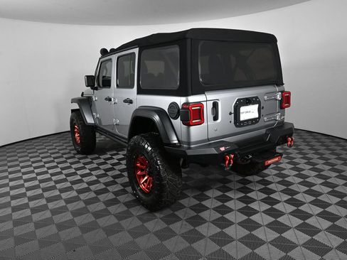Used 2018 Jeep Wrangler Unlimited Sport S AWD/4WD image 4