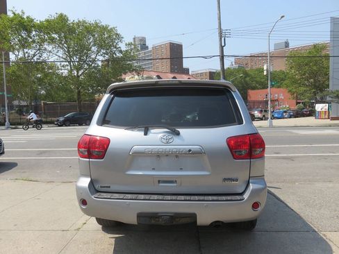 Used 2011 Toyota Sequoia Limited AWD/4WD image 8