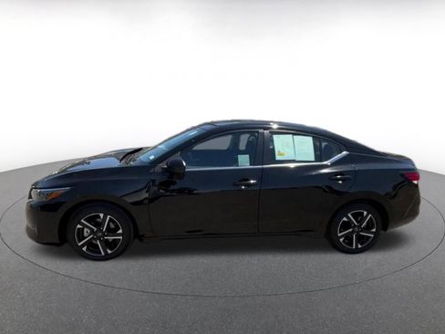 Used 2025 Nissan Sentra SV FWD image 9