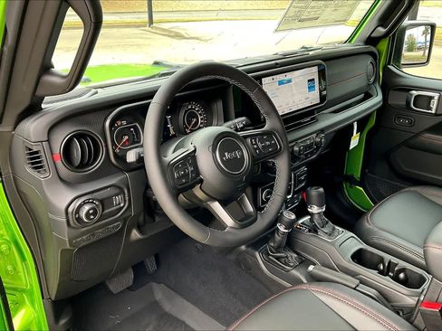 New 2026 Jeep Gladiator Rubicon w/ Safety Group image 8