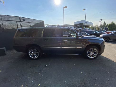 Used 2020 Cadillac Escalade ESV Premium Luxury AWD/4WD image 7