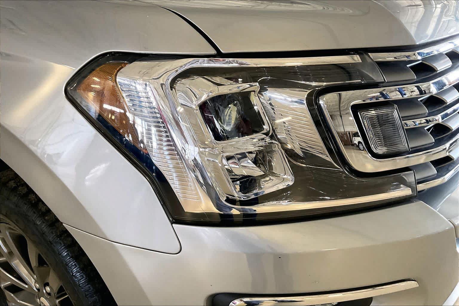 Used 2021 Ford Expedition Limited AWD/4WD image 25