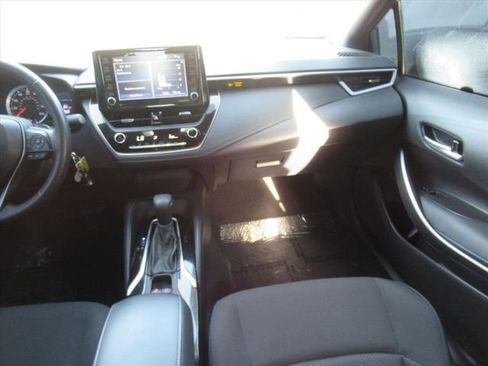 Used 2022 Toyota Corolla SE FWD image 14
