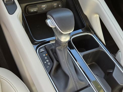 Certified 2025 Kia Telluride S image 25