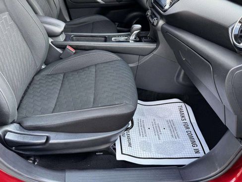 Used 2021 Nissan Kicks SV image 42