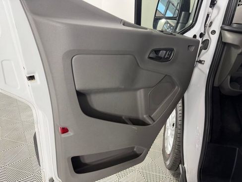 Used 2024 Ford Transit 350 XLT image 25
