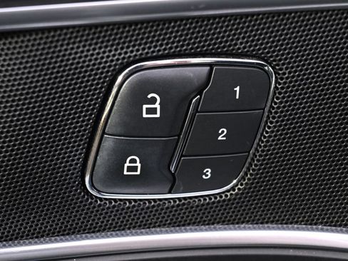 Used 2019 Ford Explorer Limited w/ Ford Safe & Smart Package AWD/4WD image 25
