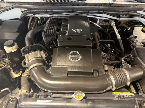 Used 2018 Nissan Frontier PRO-4X w/ Pro-4x Luxury Package AWD/4WD image 32
